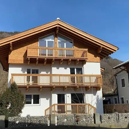 In Bruck Am Grossglockner With Sauna, Cleaning Included 木屋